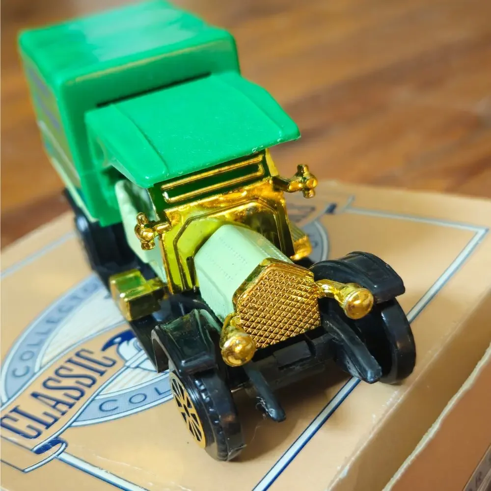 Vintage Reader’s Digest Classic Trucks Collector Set | 1910–1918 Diecast